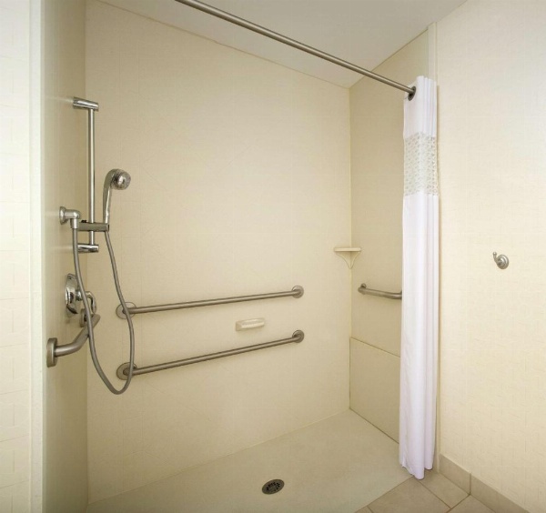 Hampton Inn Lenoir City image 13
