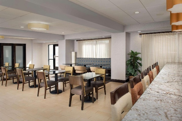 Hampton Inn Lenoir City image 7